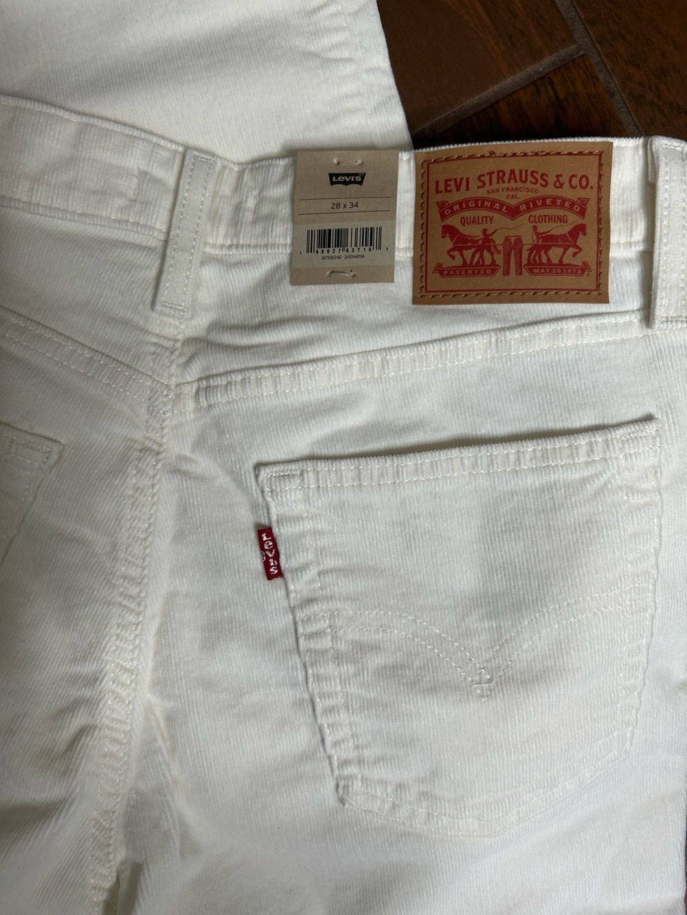 Levi’s 725 High Rise Bootcut Corduroy Light Cream Pants Womens 28 - Picture 6 of 6